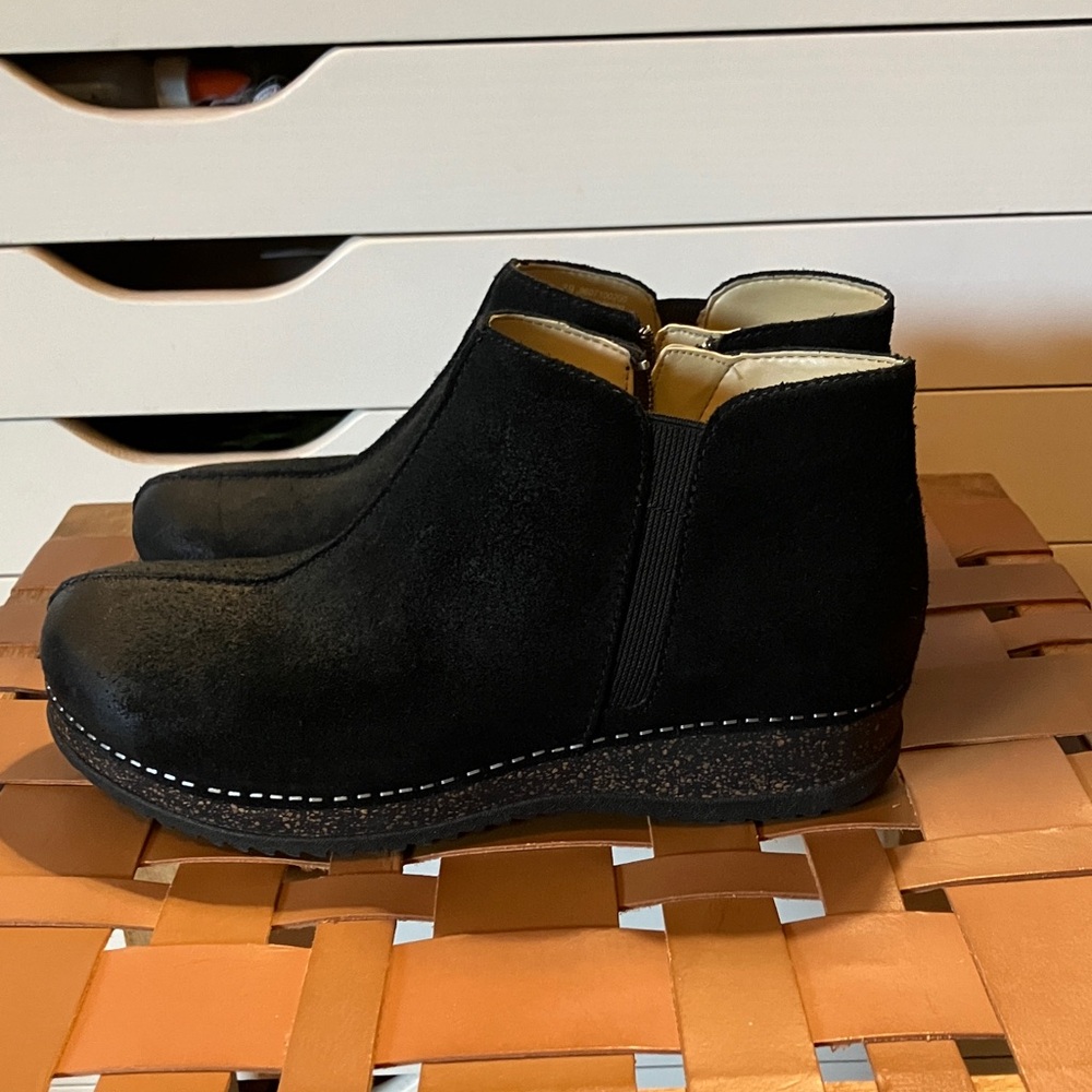 Dansko Makara Black Size 39 great condition